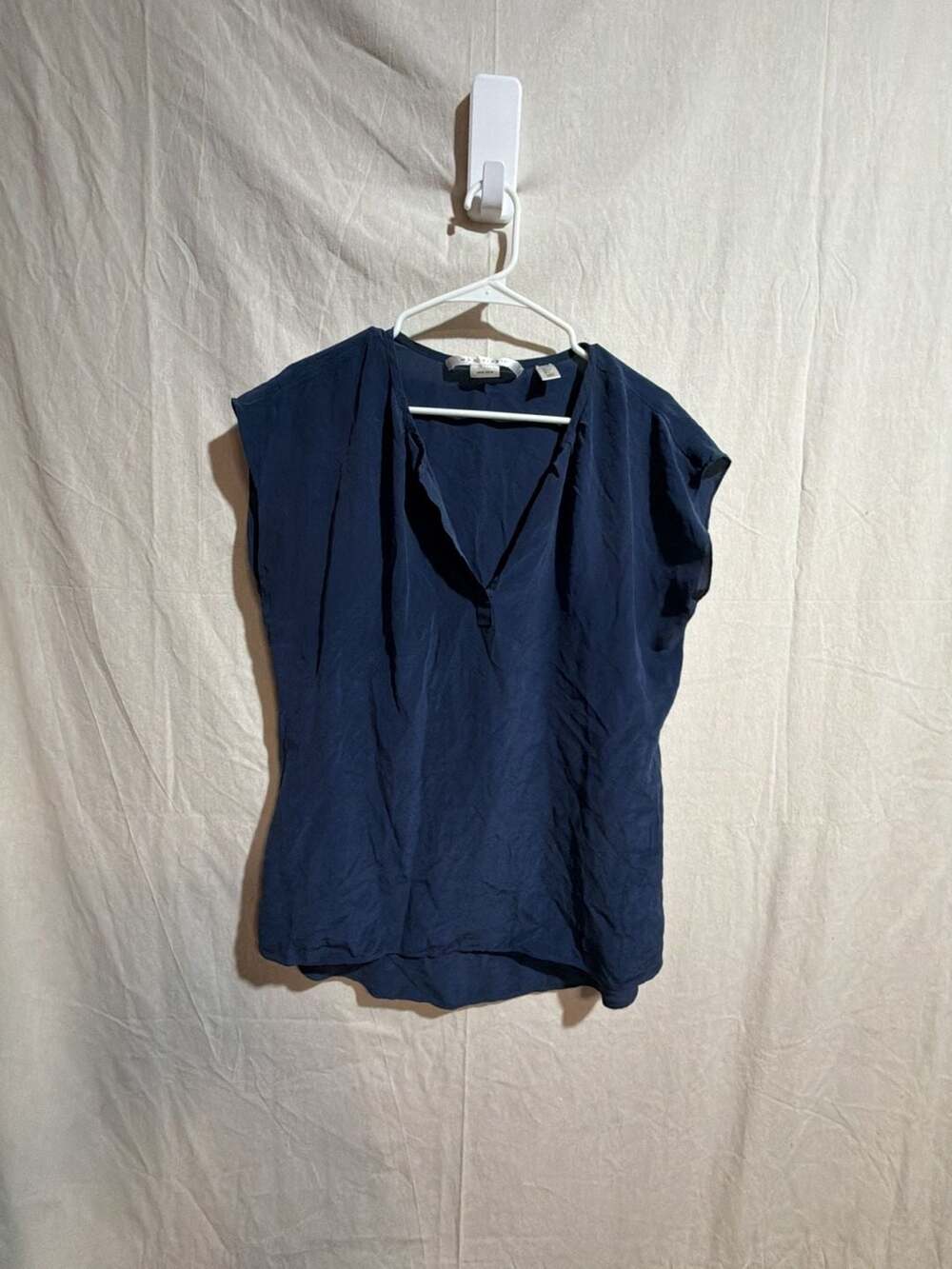 Max Studio Women's Navy Blue 100% Silk Cap Sleeve V-Neck Blouse